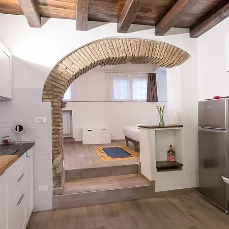 In Trastevere White * 로마